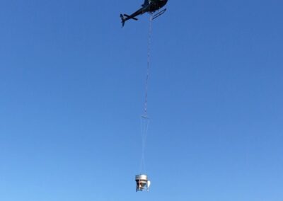 Helicopter lifting