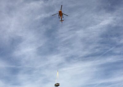 Helicopter hauling items